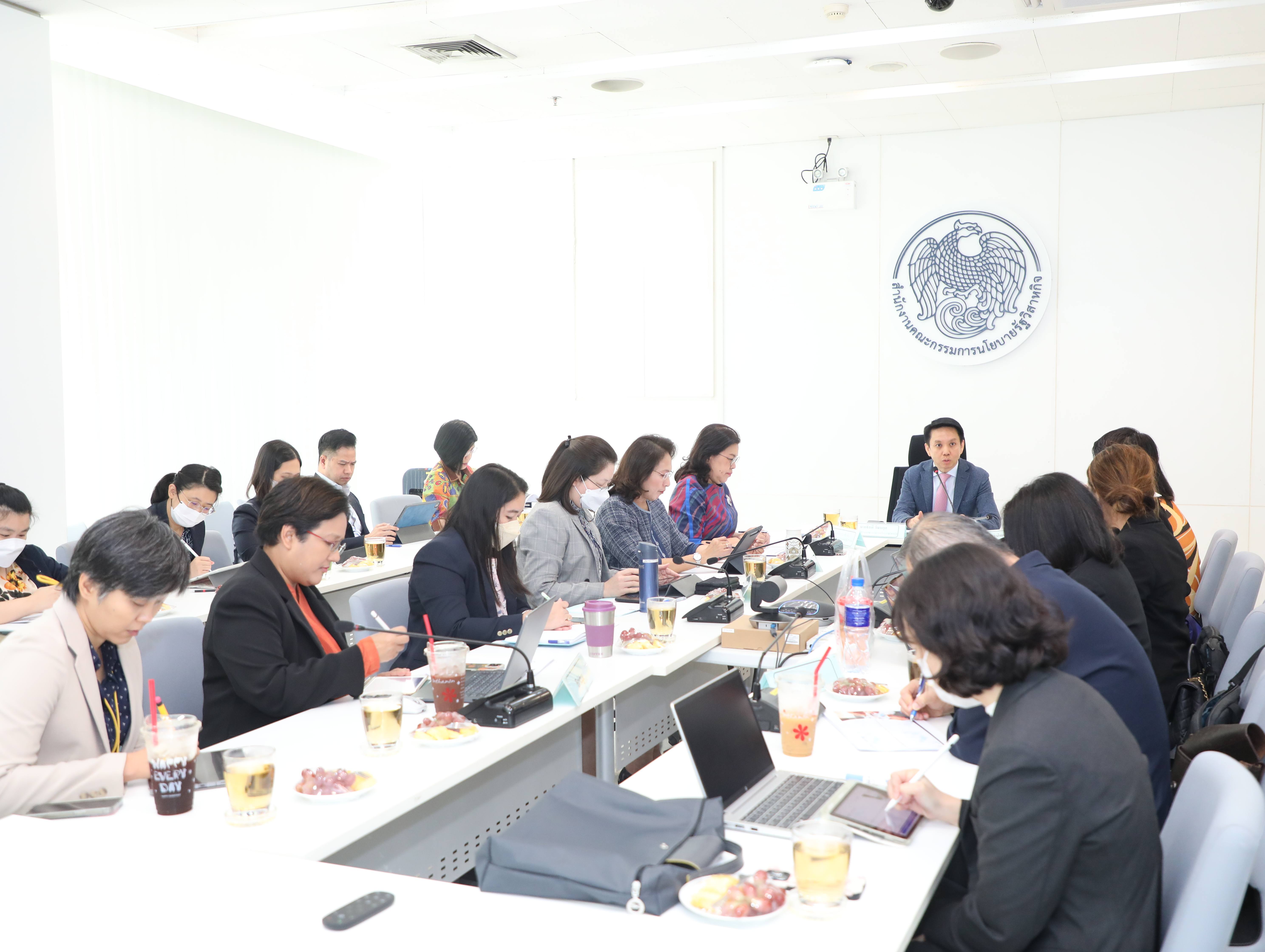 สคร. ได้จัดการประชุมคณะกรรมการประเมินผลการดำเนินงานรัฐวิสาหกิจ ครั้งที่ 8/2566 