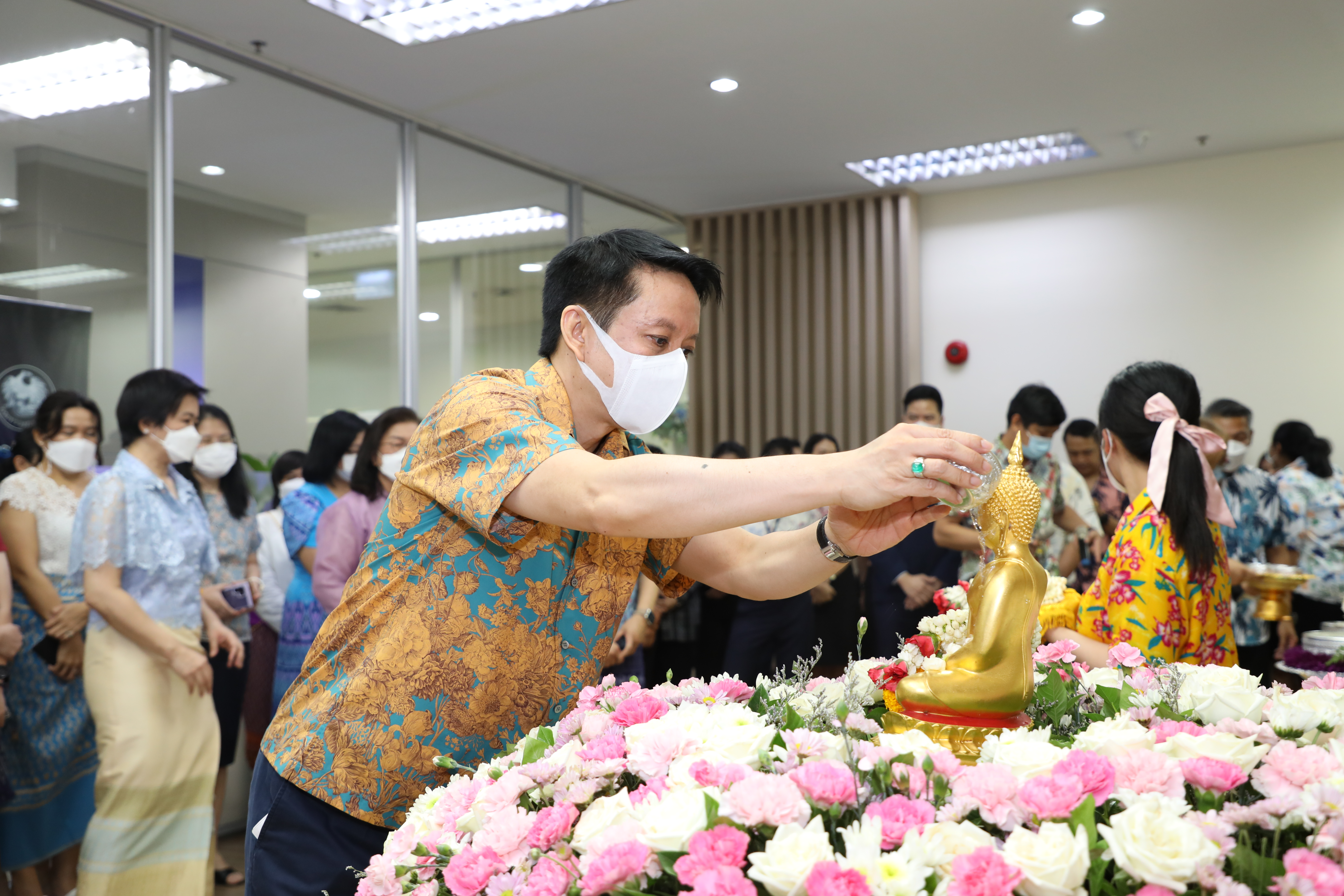 สคร. จัดพิธีสรงน้ำพระ เนื่องในวันสงกรานต์ พุทธศักราช ๒๕๖๗ 